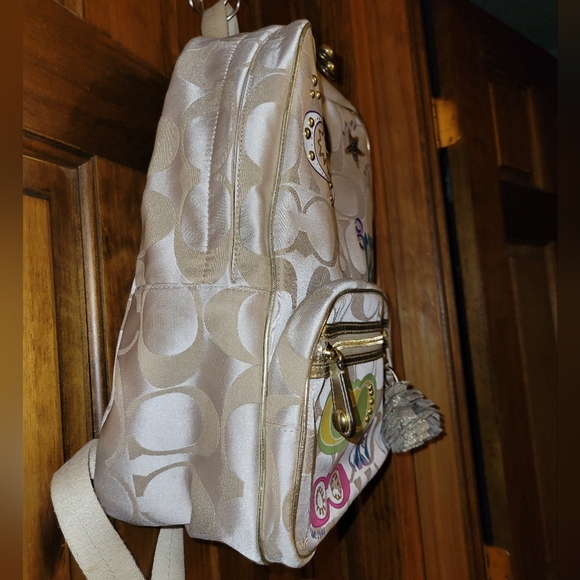 Coach Signature Poppy Applique Backpack Rare Limited Edition F17939 - Picture 4 of 16